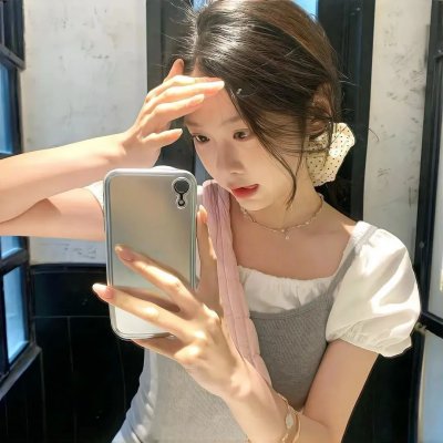 我和他都是新郎。
